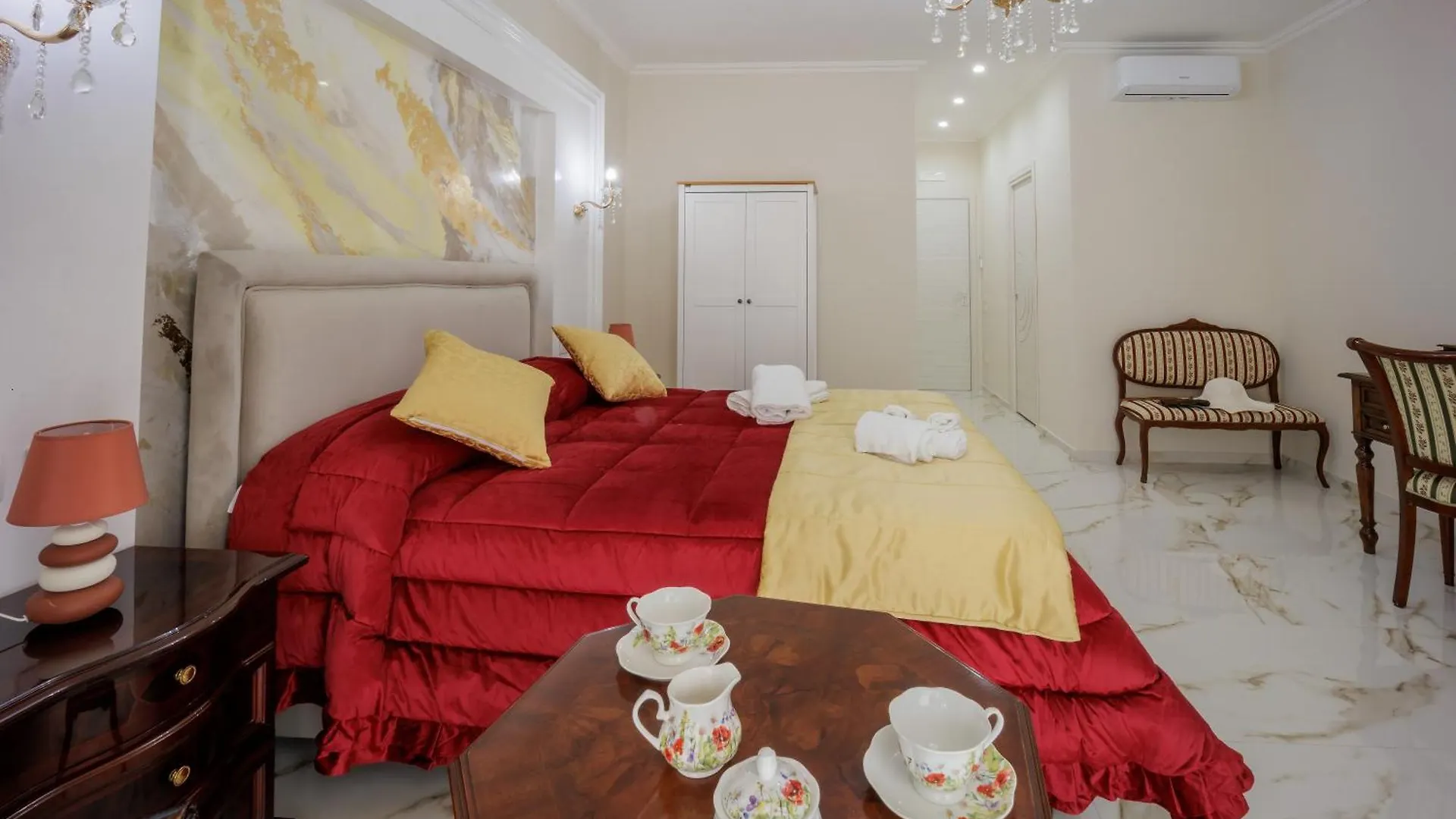 Bed & Breakfast Reddimus Guest House Napoli Italia