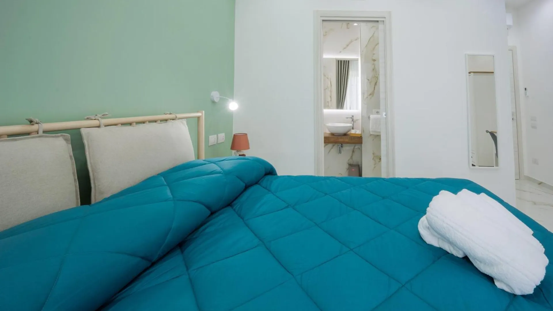 Bed & Breakfast Reddimus Guest House Napoli Italia