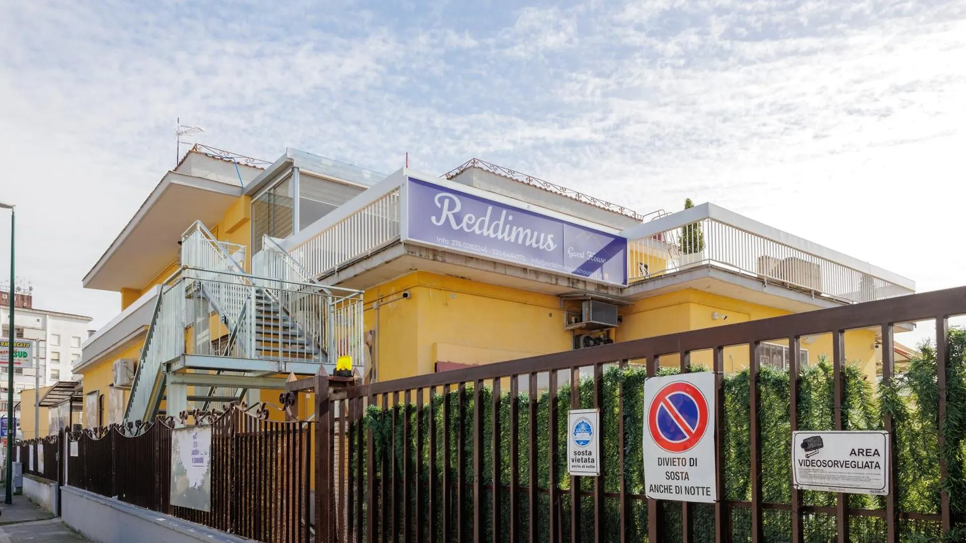 Reddimus Guest House Napoli 0*,  Italia