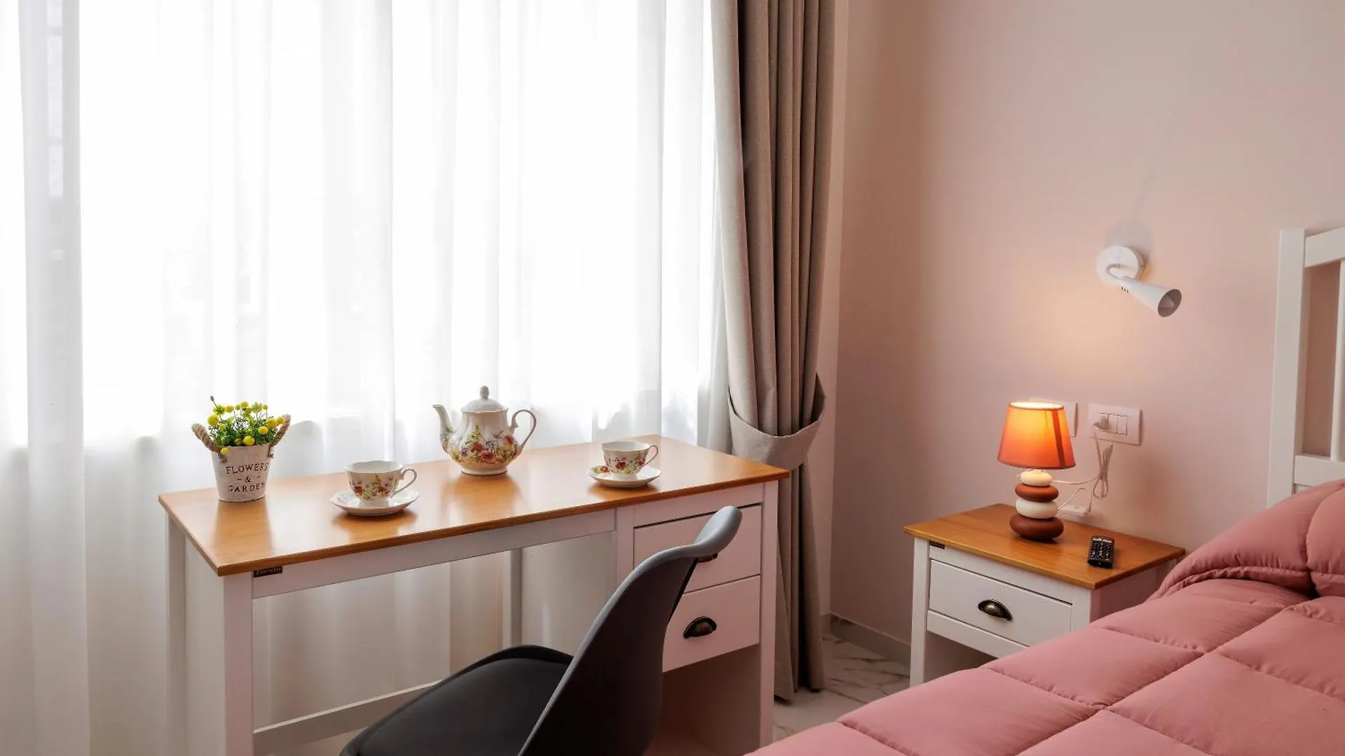 Bed & Breakfast Reddimus Guest House Napoli Italia